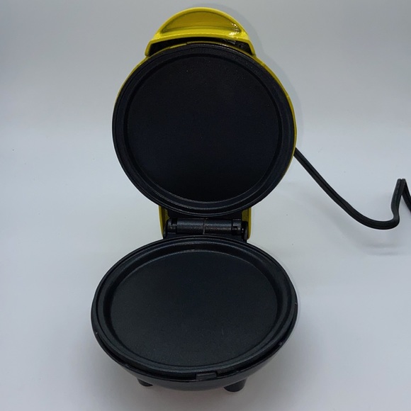 Dash Mini Maker Griddle 4" Yellow with Recipe Booklet - Picture 2 of 12